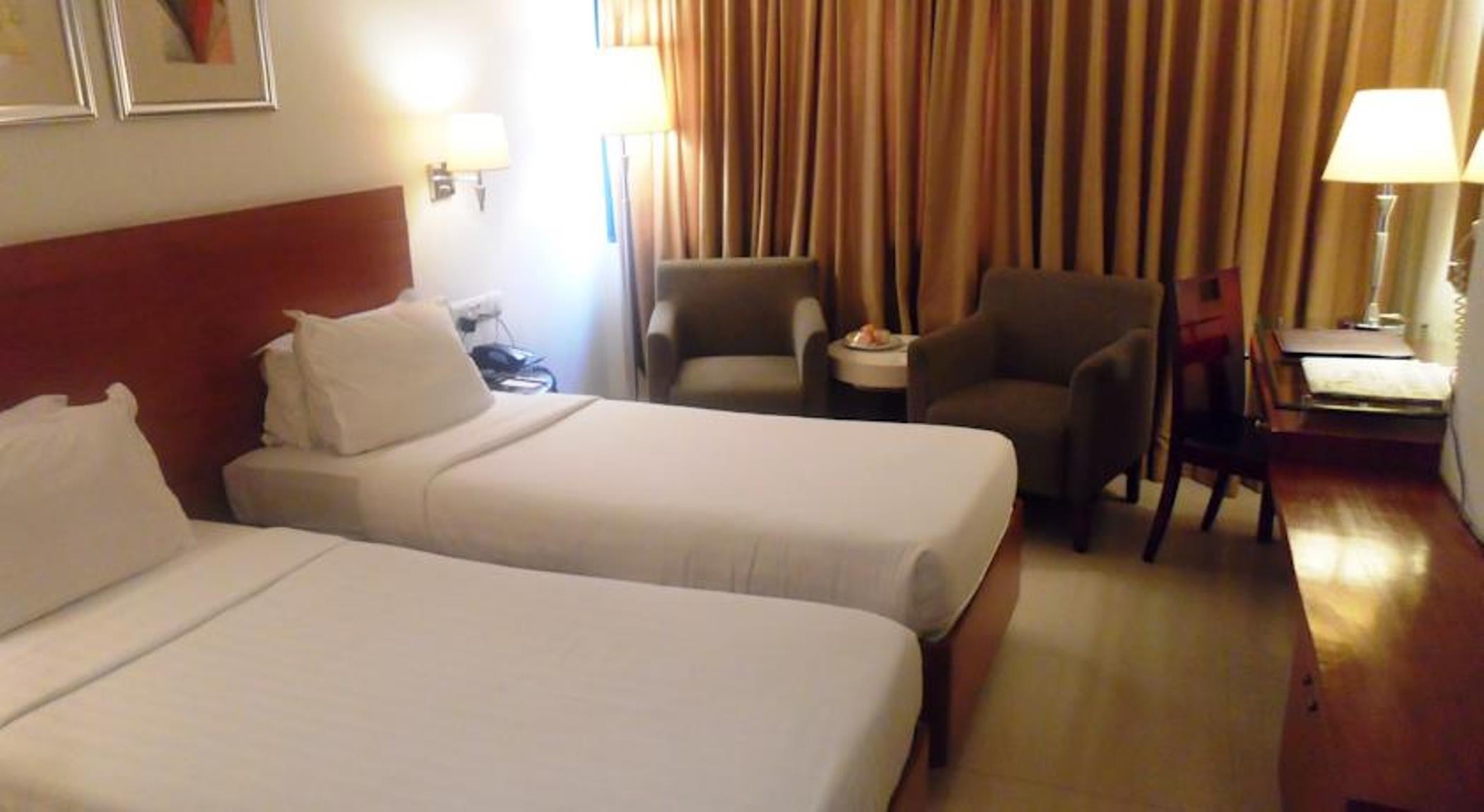 Hampshire Plaza Hotel Hyderabad Exterior foto