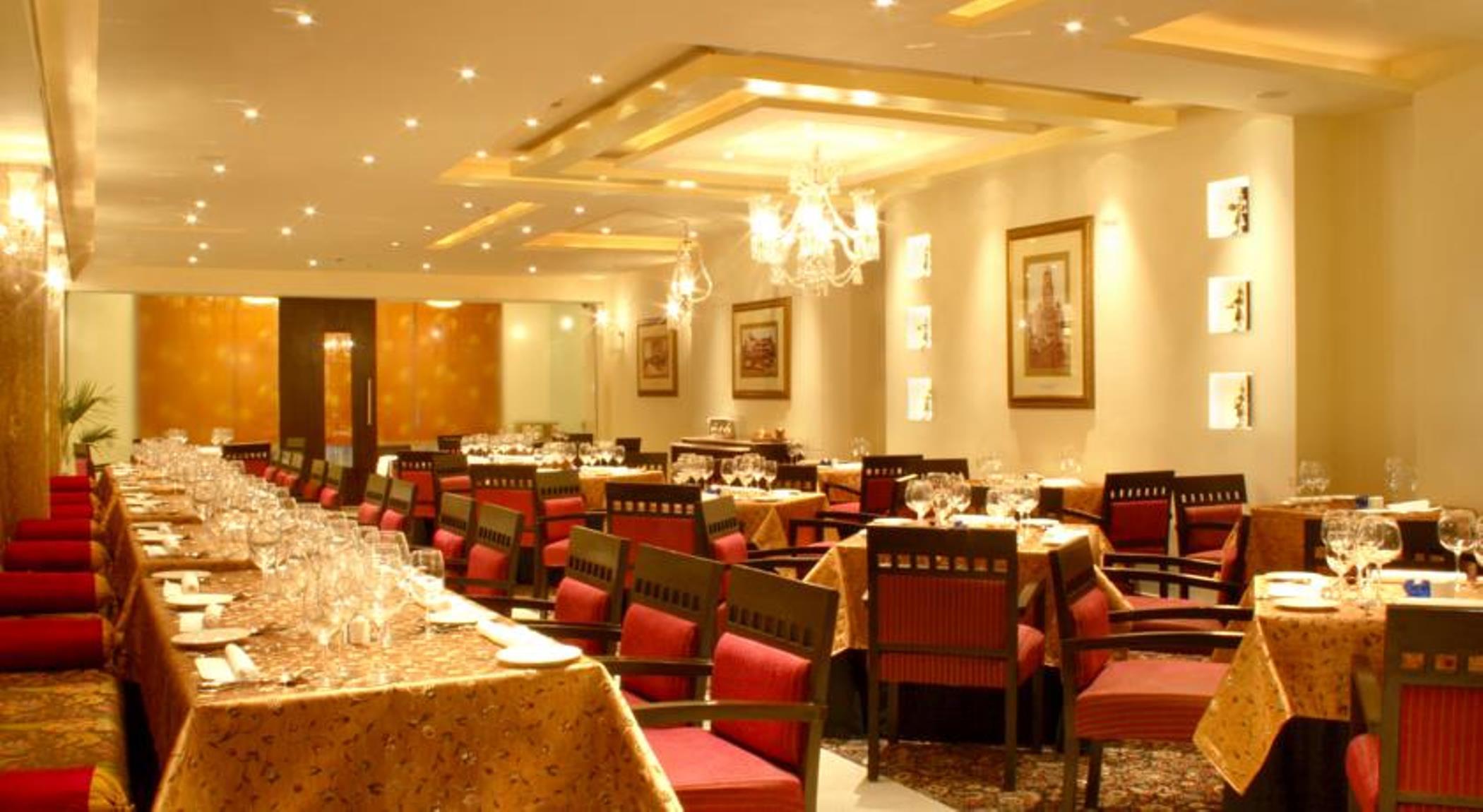 Hampshire Plaza Hotel Hyderabad Exterior foto