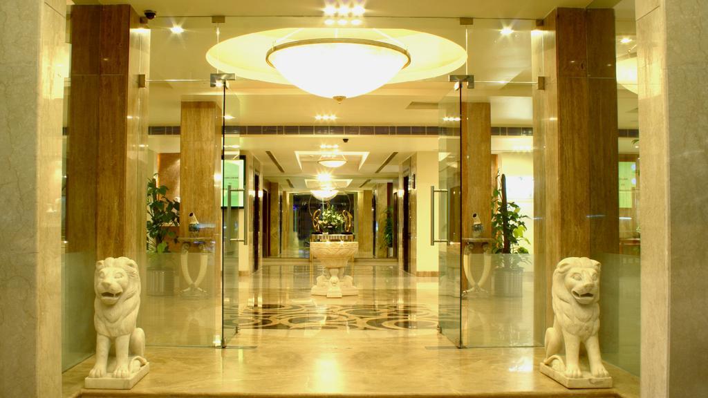 Hampshire Plaza Hotel Hyderabad Exterior foto