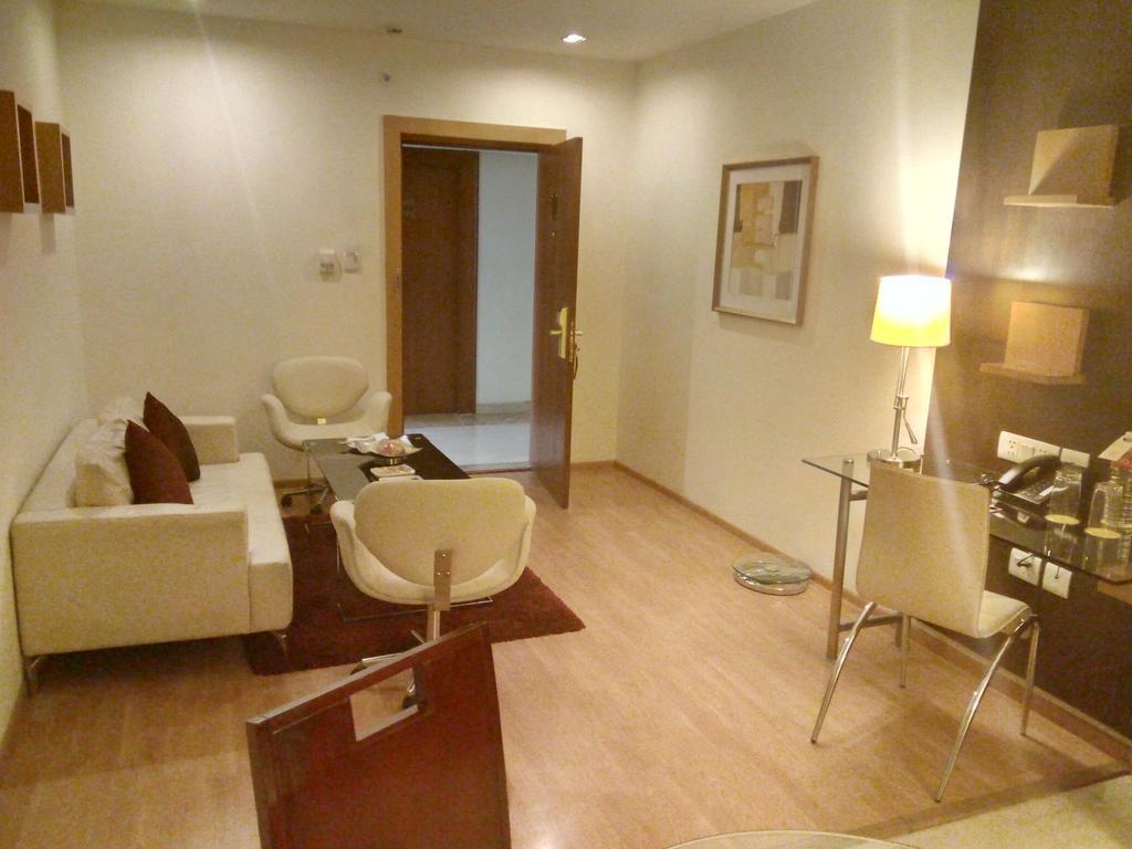 Hampshire Plaza Hotel Hyderabad Exterior foto