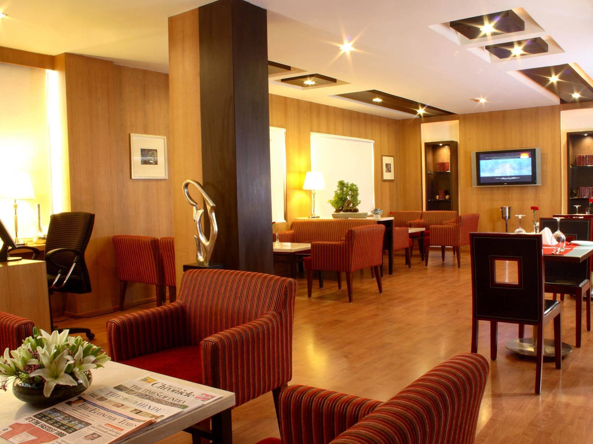 Hampshire Plaza Hotel Hyderabad Exterior foto
