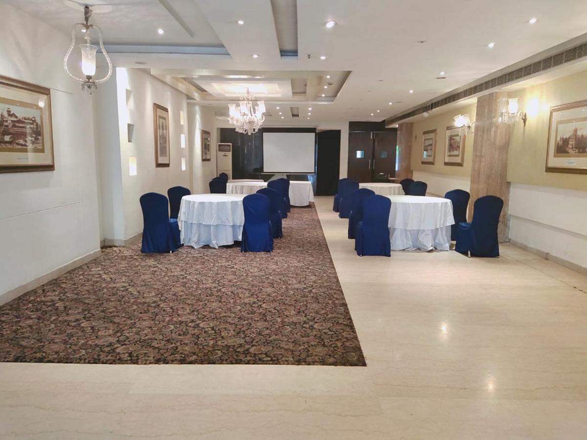 Hampshire Plaza Hotel Hyderabad Exterior foto